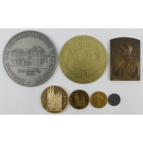 739 - Belgium / Belgian commemorative medals, plaques, tokens (7) 19th-20thC, noted an attractive bronze p... 