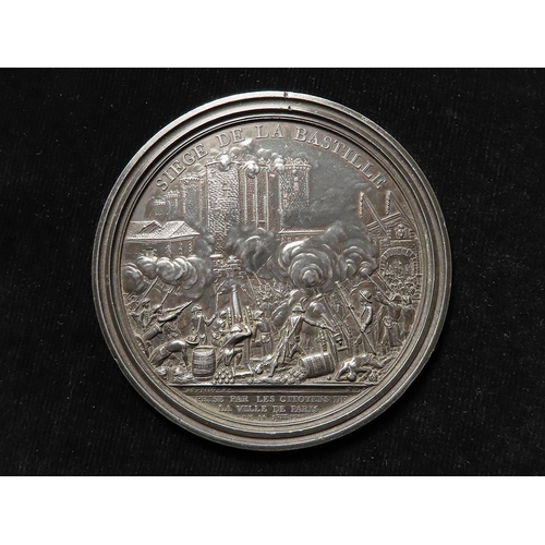 789 - French Commemorative Plaque, uniface pewter d.86mm: SIEGE DE LA BASTILLE (French Revolution) PRISE P... 