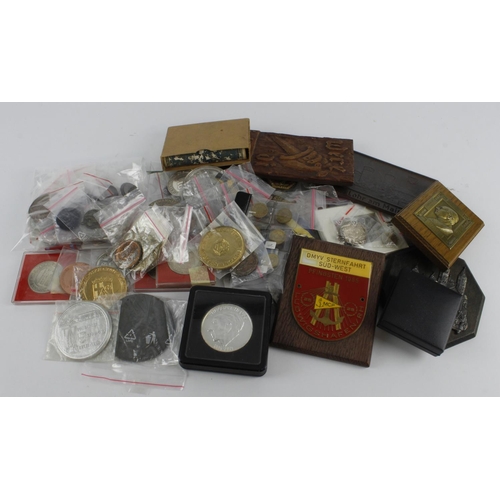 794 - Germany, large collection of commemorative medals, awards, pins, plaques, coins etc (128) 19th-20thC... 