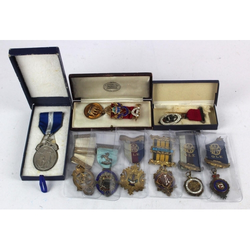 809 - Masonic & Buffaloes (9) hallmarked silver and silver-gilt jewels, 1920s-1950s, noted Sir Thos. King ... 