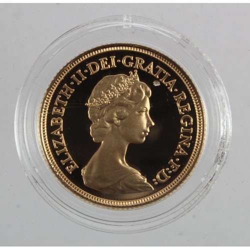 81 - Sovereign 1983 Proof aFDC in a hard plastic capsule