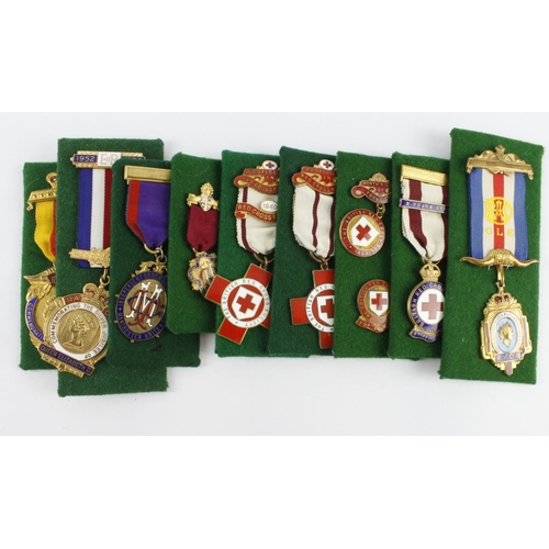 819 - Mixed lot of medals and badges (10) comprising 5xRed Cross items (3 edals + 2 badges), 3xRAOB medals... 