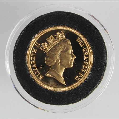 82 - Sovereign 1985 proof, aFDC in capsule only.