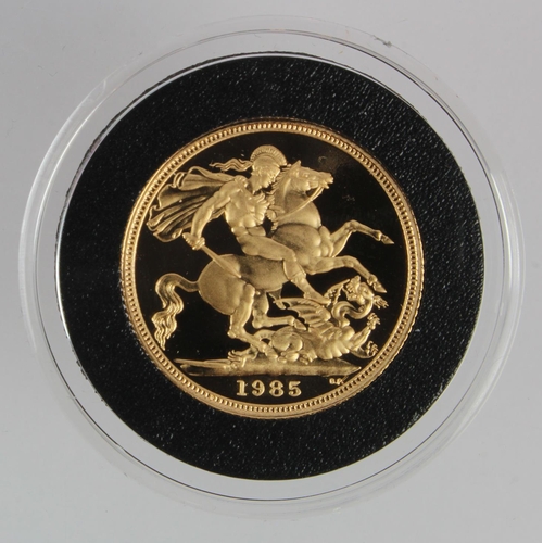 82 - Sovereign 1985 proof, aFDC in capsule only.