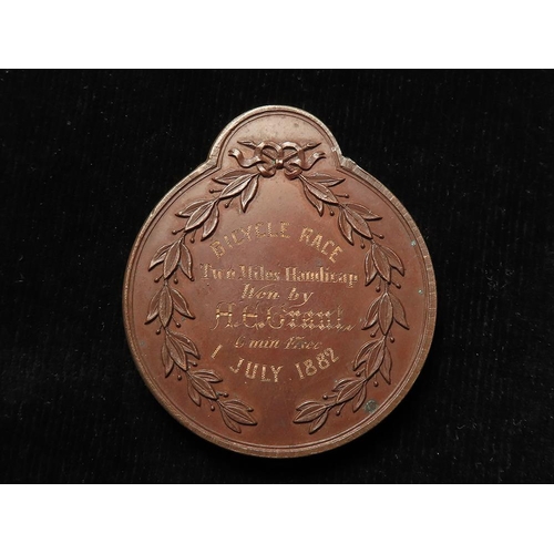 826 - Scottish Academic / Sports Medal, bronze d.46x52mm: Edinburgh University Athletic Club, Bicycle Race... 