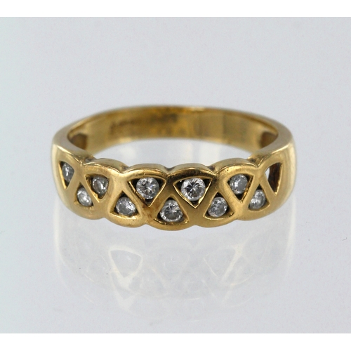 259 - 18ct yellow gold diamond dress ring, two rows of round brilliant cut diamonds, one diamond missing, ... 