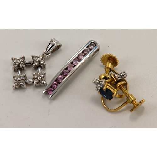 322 - Assortment of 18ct gold/tests 18ct jewellery to include, one pink sapphire pendant, length 23mm. Dia... 