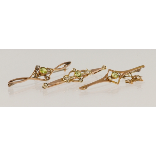 350 - Three yellow gold (tests 9ct) vintage bar brooches, stones include peridot and seed pearls, total we... 