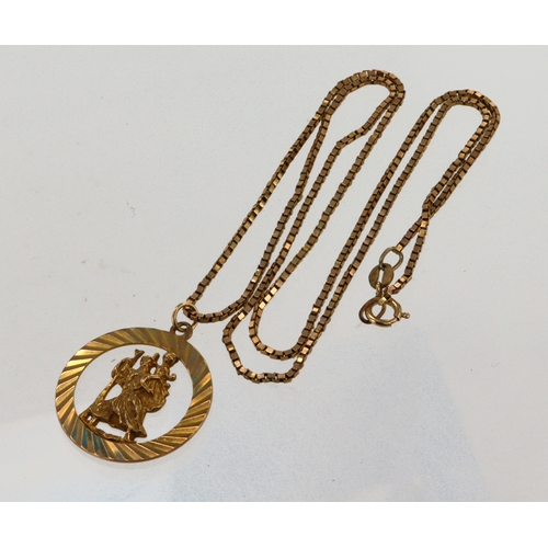 573 - 9ct yellow gold St. Christopher pendant and chain, pendant diameter 25mm, suspended from a 20.5