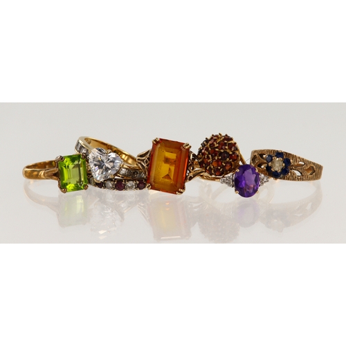 606 - Seven 9ct gold/tests 9ct rings, stones include ruby, amethyst, CZ, paste, finger sizes I, L, O x4, P... 