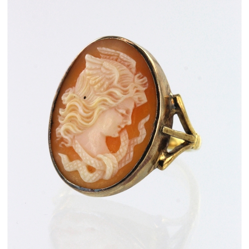 93 - Yellow gold (tests 9ct) carved shell cameo ring, depicting Hermes, head measures 21mm x 15mm, finger... 