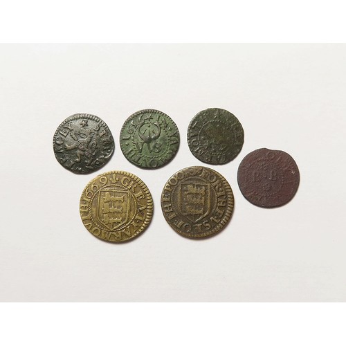 865 - Tokens, 17thC Norfolk (6) Great Yarmouth: Borough 1/4d 1667, D#284/5, nF; Borough 1/4d 1669, D#286, ... 