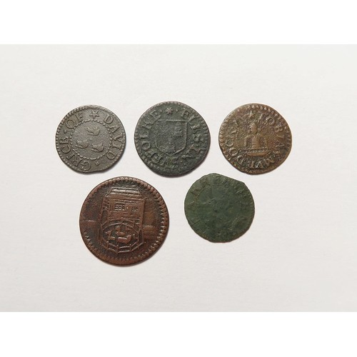 876 - Tokens, 17thC Suffolk, Beccles (5): Town 1/4d 1670 D#5 Fine; Will Crane 1/4d, draper D#6 VG; Henry F... 