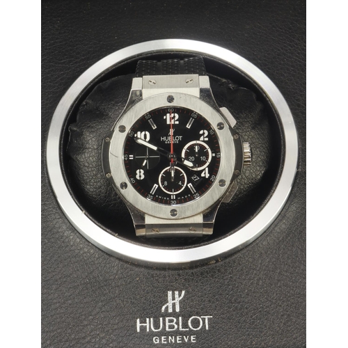 195 - Hublot Big Bang 301 stainless steel cased gents automatic wristwatch, ref. 301.SX.130.RX, circa 2010... 