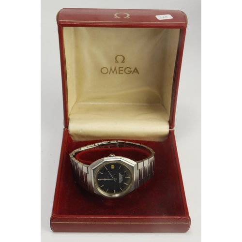 197 - Omega Constellation Quartz stainless steel cased gents wristwatch, ref. 198.0117, circa 1977. The gr... 