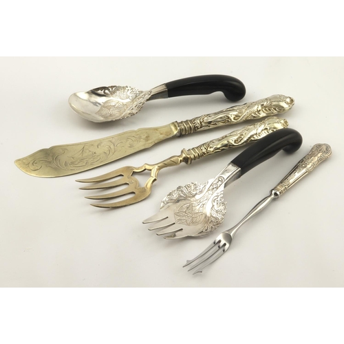 Mixed lot of serving implements comprising two silver (Siamese