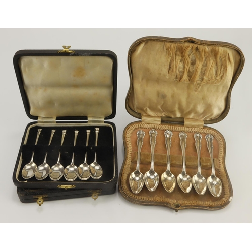 457 - Three boxes of silver spoons, eighteen items in all, they all have British hallmarks, total weight o... 