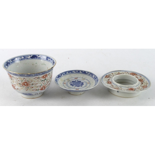 86 - Chinese interest. Two Chinese bowls, both with matching characters to bases, plus one other, bowl di... 