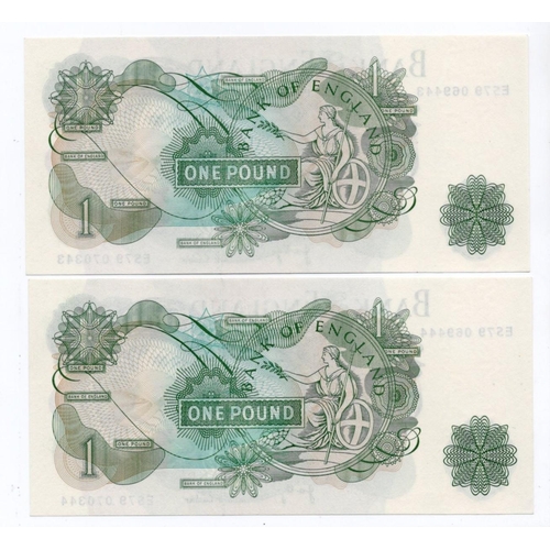 116 - ERROR Page 1 Pound (2) issued 1970, scarce consecutively numbered pair of mismatched serial numbers,... 