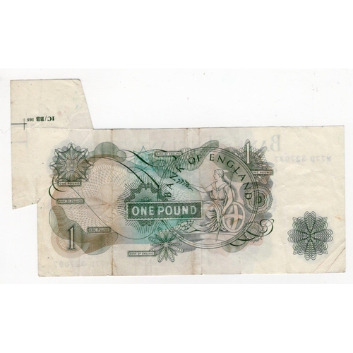 118 - ERROR Page 1 Pound issued 1970, extra paper FISHTAIL, serial W77D 327097 (B320, Pick374g) VF