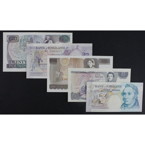 148 - Gill (5), Uncirculated group comprising 20 Pounds issued 1988, first series, serial 75L 725199 (B355... 