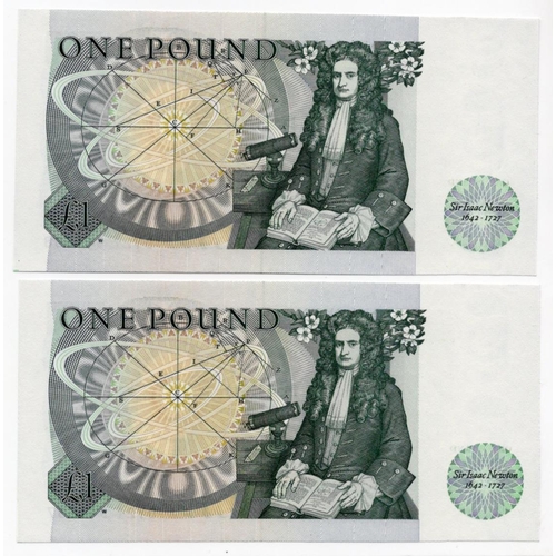 241 - Somerset 1 Pound (B341) issued 1981 (2), a consecutively numbered pair of LAST RUN 'DY21' prefix, se... 