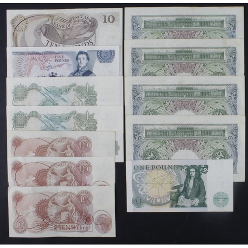 251 - Bank of England (12) a group of '01' and '99' prefixes, Beale 1 Pound (4) a consecutive run of 3 plu... 