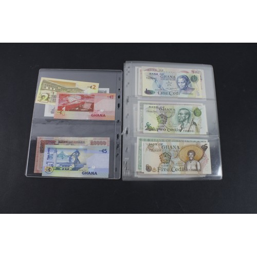 258 - Bank of England (22), collection in album sleeves including 3 x White 5 Pounds signed Peppiatt, Beal... 