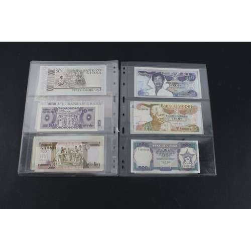 258 - Bank of England (22), collection in album sleeves including 3 x White 5 Pounds signed Peppiatt, Beal... 