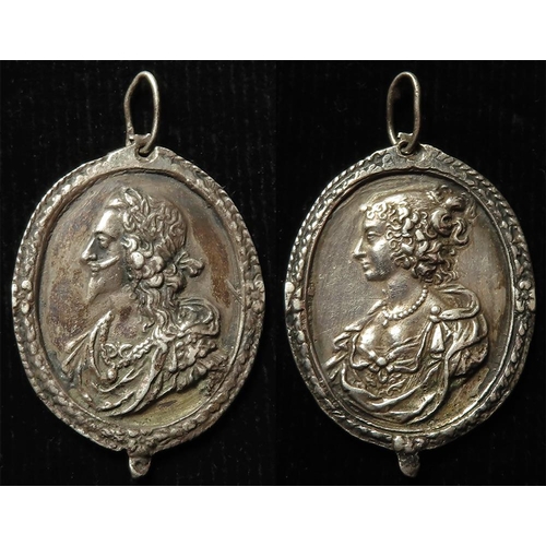 1024 - Charles 1st & Henrietta Maria cast silver Royalist badge, weighs 6.5gms, measures 24 x 34mm, very fi... 