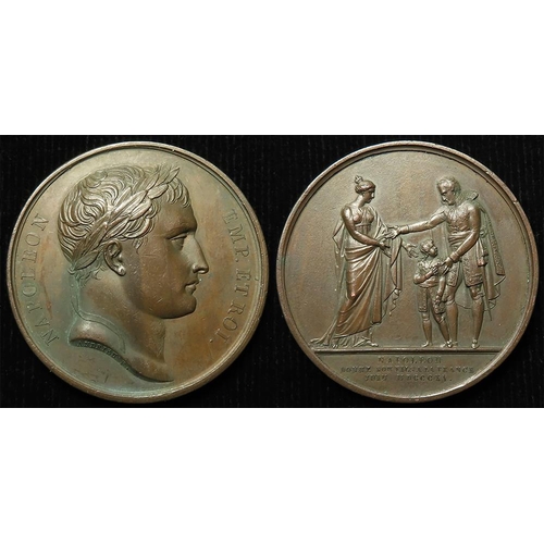 1046 - French Commemorative Medal, bronze d.41mm: Napoleon with his Son 1815 medal by Andrieu, GVF with a t... 