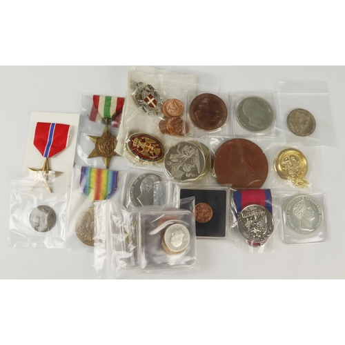 1048 - GB & World Medals, Fantasies, Repros etc (36) 19th-20thC assortment, a few silver. Noted official Ro... 