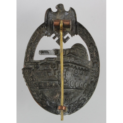 1161 - German Panzer Assault badge. Lightweight combat wear example in bronze