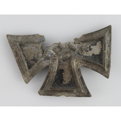 1238 - German WW2 battle find Iron Cross 2nd class.