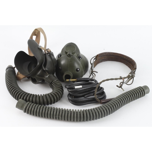 416 - USAAF  type A -14 air crew oxygen mask  all complete in excellent condition with A-14B oxygen mask a... 