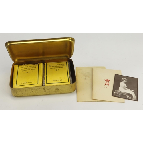 457 - WW1 Christmas 1914 Tin with Cigarettes & Tobacco, 1914 M Card and photo