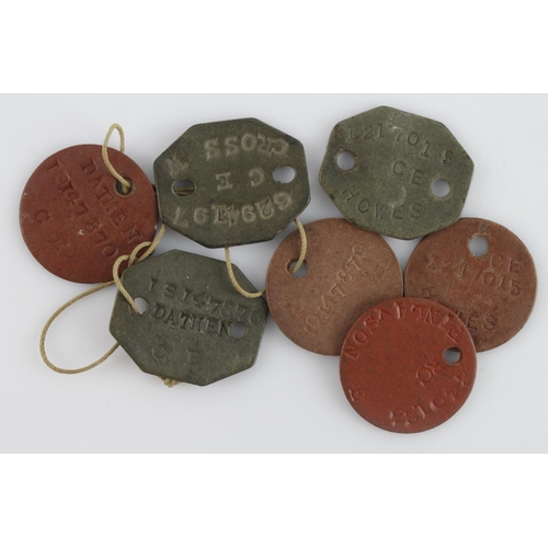 495 - WW2 British army Dog tags to 1217015 Howes, 19147870 Dathen, 6294197 W. Cross, 240123  E. Finlayson.