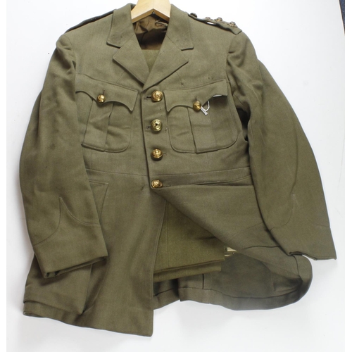 534 - WW2 Sussex Regiment captains jacket and trousers.