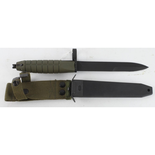 61 - German G3-H & K short pattern unmarked bayonet in unissued condition. Knife bayonet blade 6.5