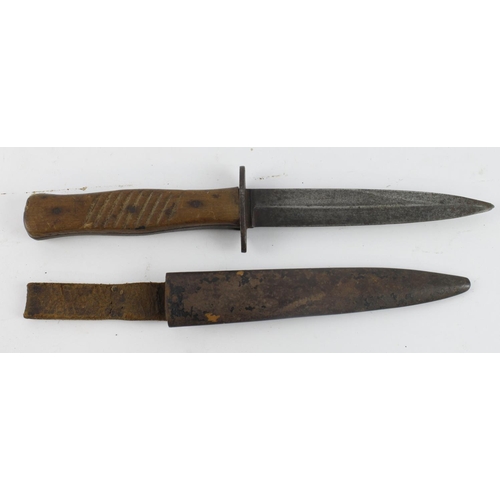 70 - German WW1 trench knife, blade approx 5