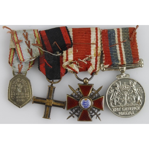 892 - Miniature WW1 & WW2 period medals - very interesting miniature group comprising Russian Order of St.... 