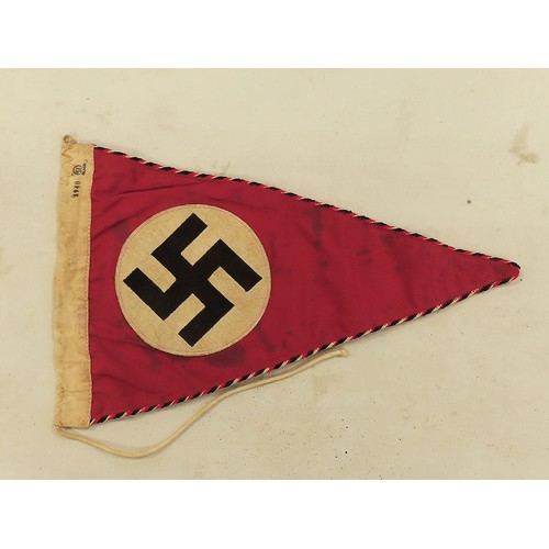 1052 - German 3rd Reich NSDAP pennant flag.