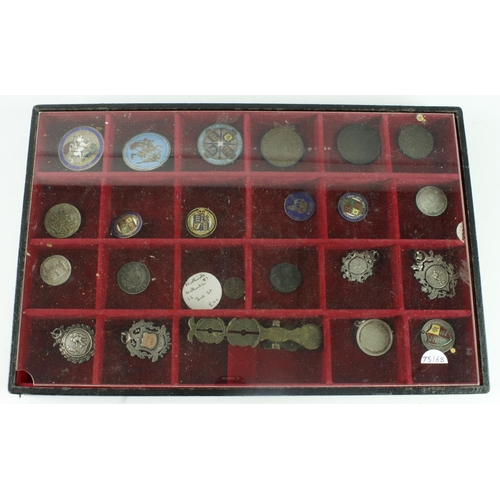 897 - Tokens, medallions/fobs and enamelled coins etc (23) in an artefact tray. Selected pieces of interes... 