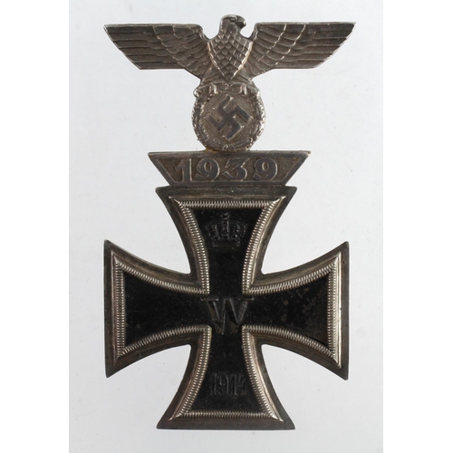 1217 - Germany from a one owner collection, an Iron Cross 1st class WW1 with fixed WW2 spange, L59 maker ma... 