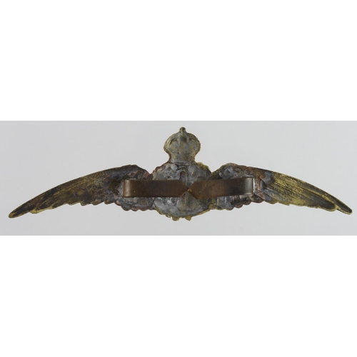 171 - Badge: R.F.C. - Royal Flying Corps 1912-1914 Pilot's Gilding metal wings badge in excellent conditio... 