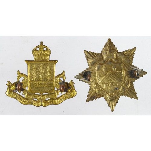 184 - Badges Canadian cap badges Le Regiment De Levis and Le Regiment Du Saguenay (Skully Montreal) 2.