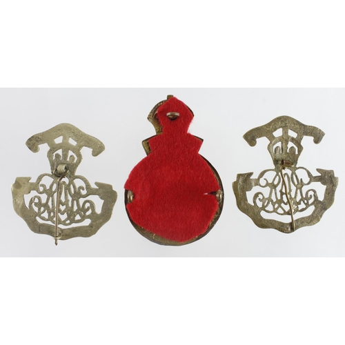 394 - Royal Artillery Association badges (3), one is brass, the other 2 are cast examples, one of which co... 