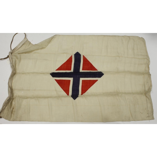 523 - WW2 unusual Royal Naval flag with Union Jack to the centre.