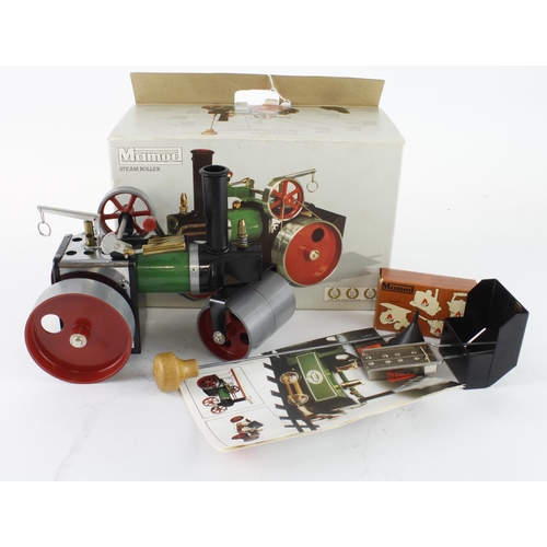 126 - Mamod SR1a Steam Roller, contained in original box