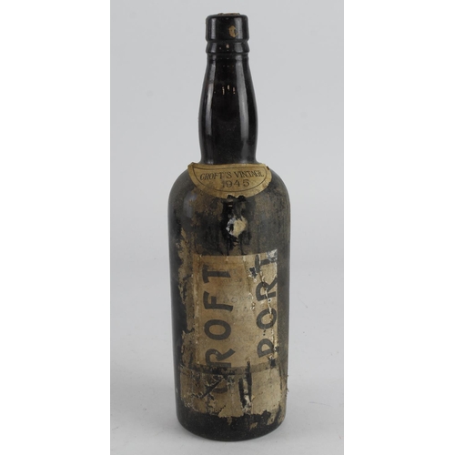 535 - Crofts. One bottle of Crofts Vintage Port 1945 (bottled 1947), buyer collects or arranges own courie... 